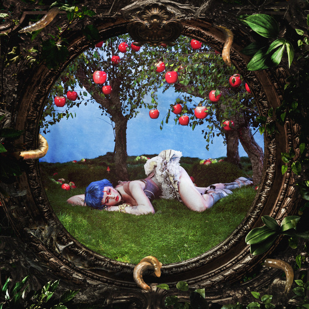 Ashnikko - Panic Attacks in Paradise / Maggots - Tekst piosenki, lyrics | Tekściki.pl