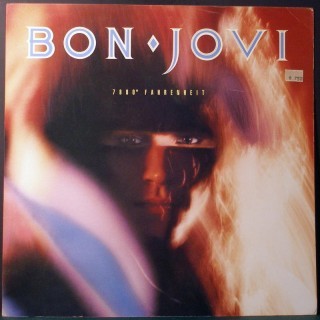 Bon Jovi - 7800 Degrees Fahrenheit - Tekst piosenki, lyrics | Tekściki.pl