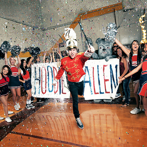 Hoodie Allen - Pep Rally - Tekst piosenki, lyrics | Tekściki.pl