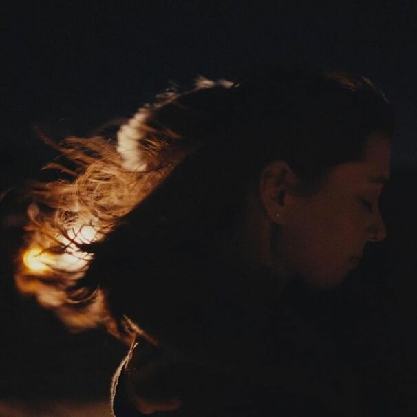 Lizzy McAlpine - five seconds flat - Tekst piosenki, lyrics | Tekściki.pl