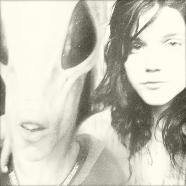 Soko - I Thought I Was an Alien - Tekst piosenki, lyrics | Tekściki.pl