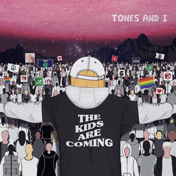 Tones and I - The Kids Are Coming - Tekst piosenki, lyrics | Tekściki.pl