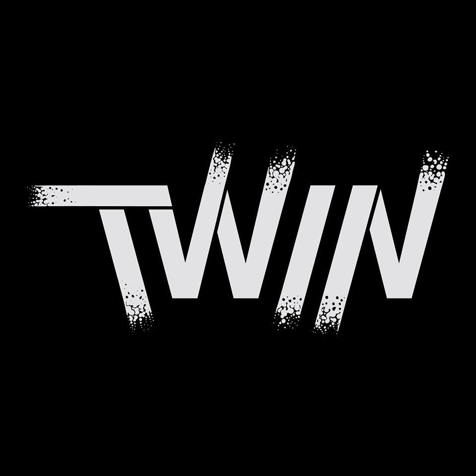 TweezyTwin - Use it - Tekst piosenki, lyrics | Tekściki.pl
