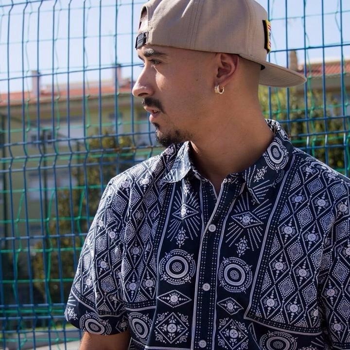 Bispo - Artysta, teksty piosenek, lyrics - teksciki.pl