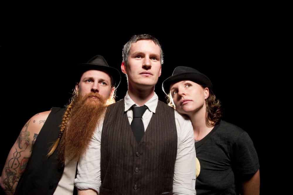 Devil Makes Three - Artysta, teksty piosenek, lyrics - teksciki.pl