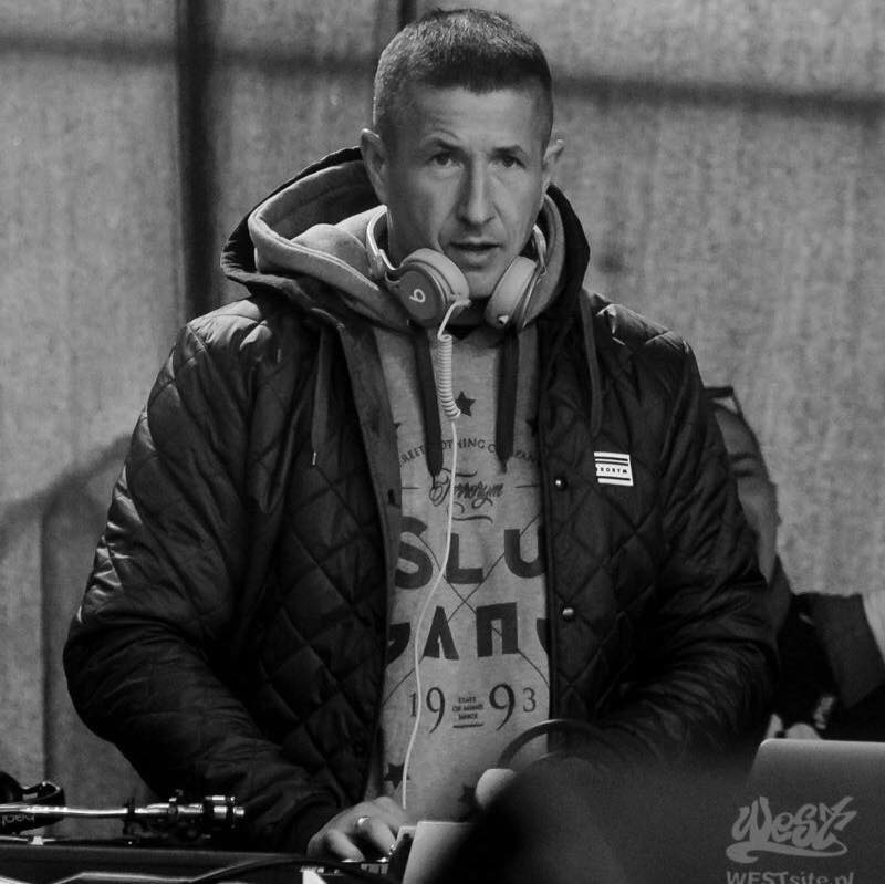 DJ Decks - Artysta, teksty piosenek, lyrics - teksciki.pl