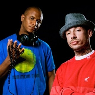 Eligh and Amp Live - Artysta, teksty piosenek, lyrics - teksciki.pl