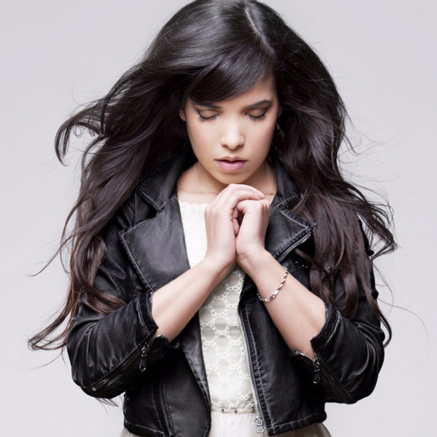 Indila - Artysta, teksty piosenek, lyrics - teksciki.pl