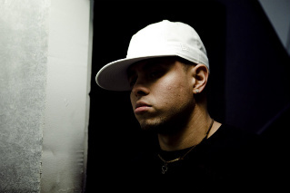 JBL The Titan - Artysta, teksty piosenek, lyrics - teksciki.pl