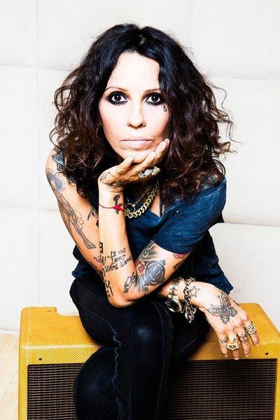 Linda Perry - Artysta, teksty piosenek, lyrics - teksciki.pl