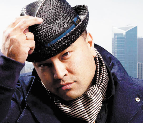 Lyrics Born - Artysta, teksty piosenek, lyrics - teksciki.pl