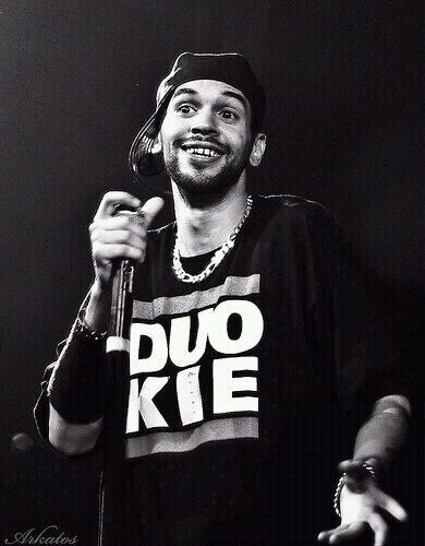 Nerviozzo - Artysta, teksty piosenek, lyrics - teksciki.pl