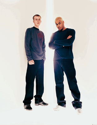 Oxide & Neutrino - Artysta, teksty piosenek, lyrics - teksciki.pl