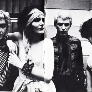 Siouxsie And The Banshees - Artysta, teksty piosenek, lyrics - teksciki.pl