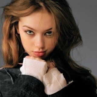 Skye Sweetnam - Artysta, teksty piosenek, lyrics - teksciki.pl