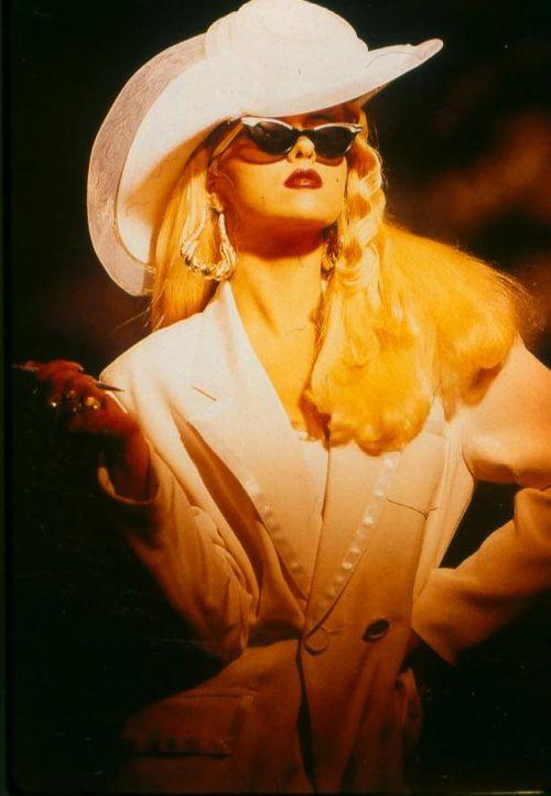 Tairrie B - Artysta, teksty piosenek, lyrics - teksciki.pl
