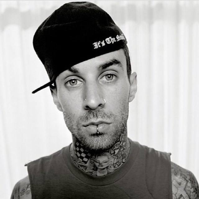 Travis Barker - Artysta, teksty piosenek, lyrics - teksciki.pl
