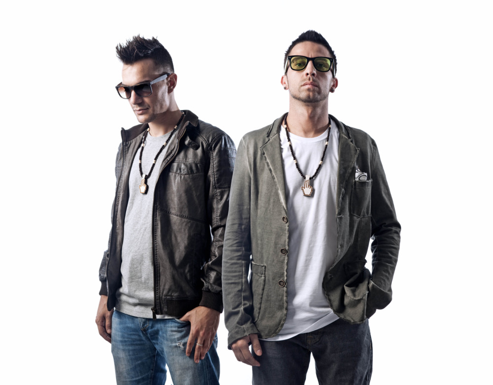 Two Fingerz - Artysta, teksty piosenek, lyrics - teksciki.pl
