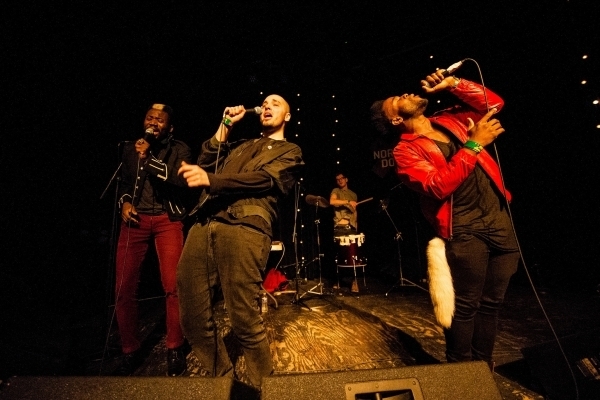 Young Fathers - Artysta, teksty piosenek, lyrics - teksciki.pl