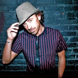 Benny Benassi - Come Fly Away - Tekst piosenki, lyrics - teksciki.pl