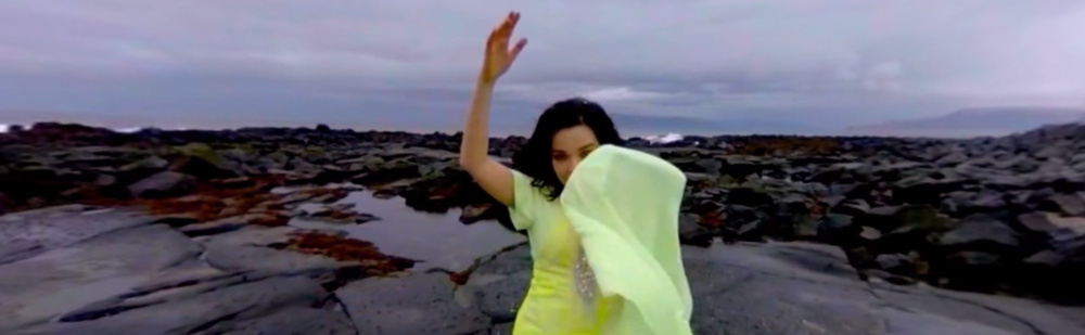 Björk - Stonemilker - Tekst piosenki, lyrics - teksciki.pl