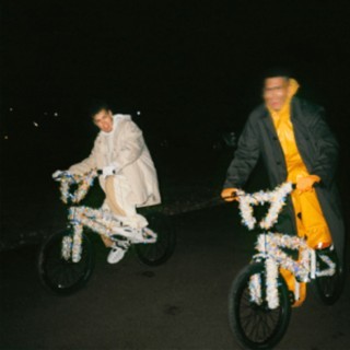 Blanco - Blanco , Mahmood - Brividi - Tekst piosenki, lyrics - teksciki.pl