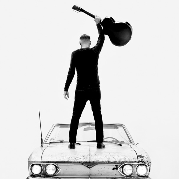Bryan Adams - On the Road - Tekst piosenki, lyrics - teksciki.pl