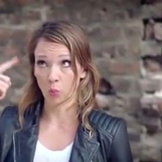 Carolin Kebekus - Wie blöd Du bist... - Tekst piosenki, lyrics - teksciki.pl