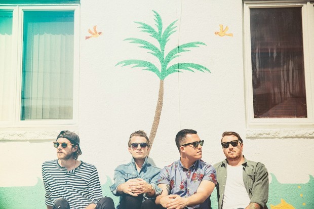 Cruisr - Throw Shade - Tekst piosenki, lyrics - teksciki.pl