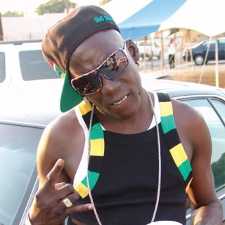 Crunchy Black - Get Buck, Get Wild - Tekst piosenki, lyrics - teksciki.pl