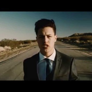 Derek Luh - Lonely Road - Tekst piosenki, lyrics - teksciki.pl