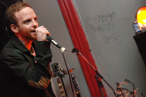 Despot - Knock Knock, Who Cares? (Live) - Tekst piosenki, lyrics - teksciki.pl