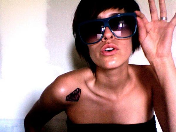 Dev - Bass Down Low - Tinie Tempah Remix - Tekst piosenki, lyrics - teksciki.pl