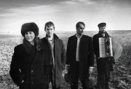 DeVotchKa - Charlotte Mittnacht - Instrumental - Tekst piosenki, lyrics - teksciki.pl