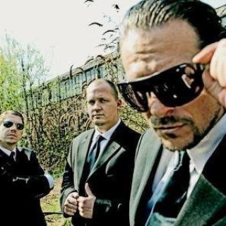 Die Firma - Die Eine - Tekst piosenki, lyrics - teksciki.pl