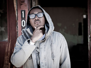 Elzhi - Blue Widow - Tekst piosenki, lyrics - teksciki.pl