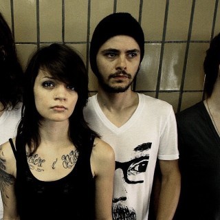 Fit For Rivals - Freak Machine - Tekst piosenki, lyrics - teksciki.pl
