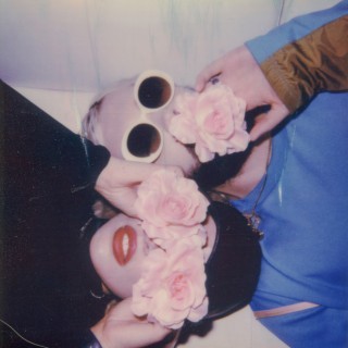 Flora Cash - pretty things, spotlight and sleep - Tekst piosenki, lyrics - teksciki.pl