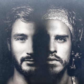 Fréro Delavega - Sous les étoiles - Tekst piosenki, lyrics - teksciki.pl