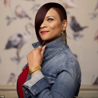 Gabrielle - When a Woman (Bini & Martini Power mix) (12" edit) - Tekst piosenki, lyrics - teksciki.pl