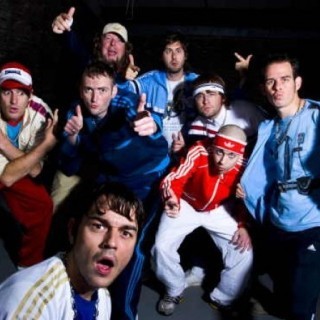 Goldie Lookin Chain - At The Job Centre - Tekst piosenki, lyrics - teksciki.pl