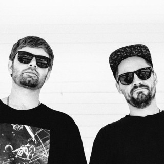 Hermitude - Frayed - Tekst piosenki, lyrics - teksciki.pl