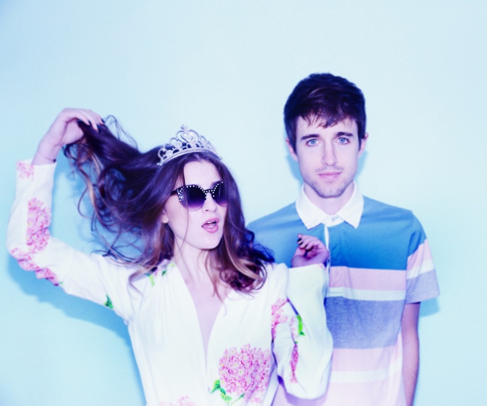 HOLYCHILD - Pretend Believe - Tekst piosenki, lyrics - teksciki.pl