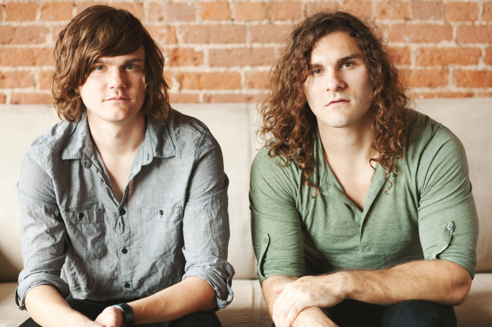 Icarus Account - Yellow Shirt - Tekst piosenki, lyrics - teksciki.pl