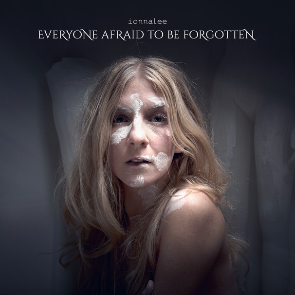 Ionnalee - Not Human - Tekst piosenki, lyrics - teksciki.pl