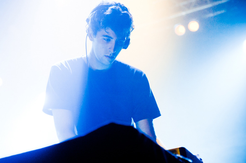 Jamie xx - All Under One Roof Raving - Tekst piosenki, lyrics - teksciki.pl