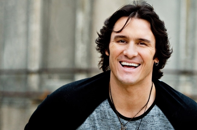 Joe Nichols - As Country as She Gets - Tekst piosenki, lyrics - teksciki.pl