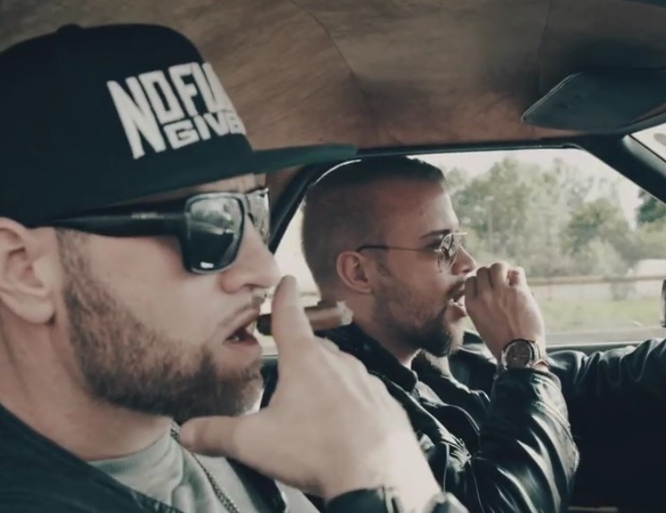 Koree - Volles Magazin - Tekst piosenki, lyrics - teksciki.pl