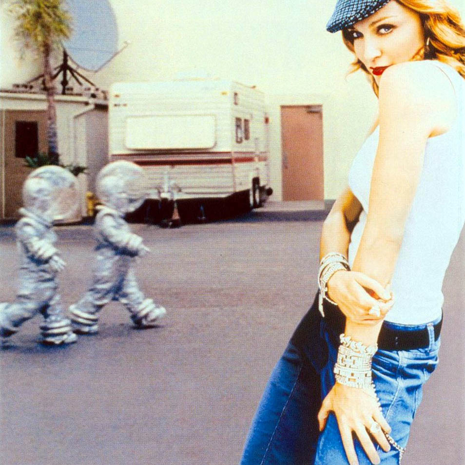 Madonna - Into The Hollywood Groove (The Passengerz Mix) - Tekst piosenki, lyrics - teksciki.pl