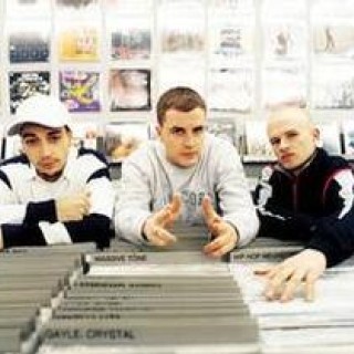 Massive Töne - Nie ohne sie - Tekst piosenki, lyrics - teksciki.pl